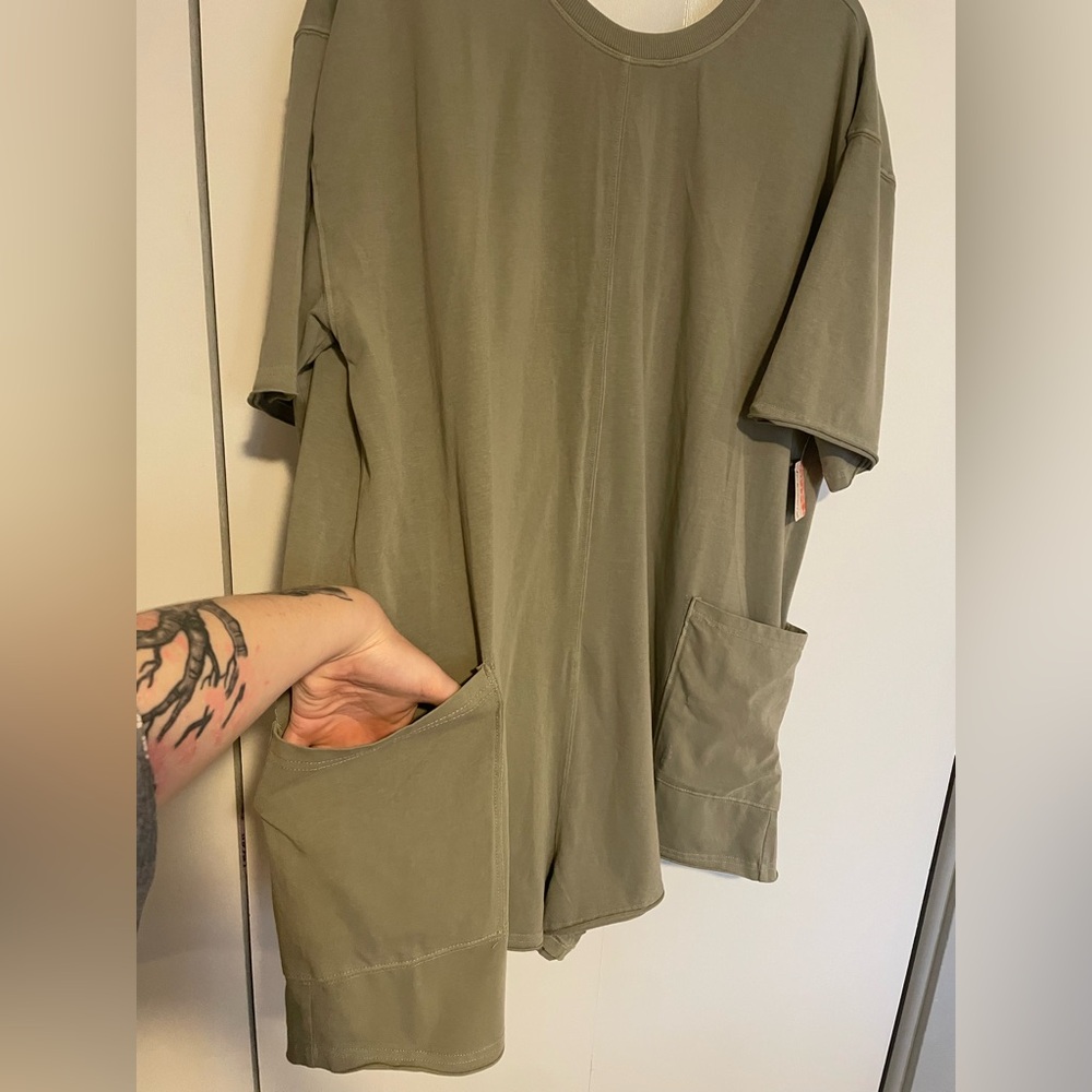 FP Movement Hot Shot Tee Romper NWT - Picture 7 of 10
